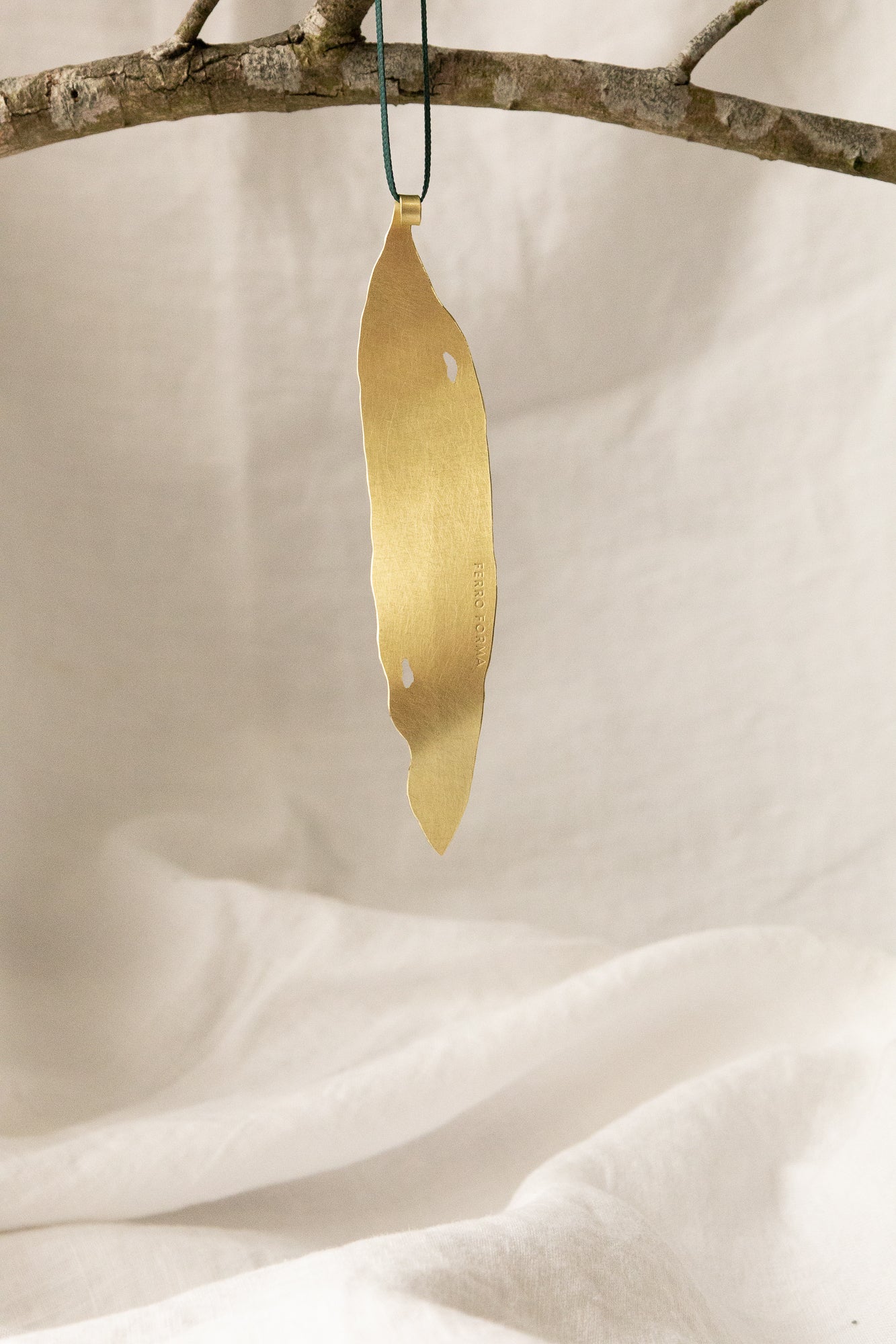 Golden Gum Leaf 4